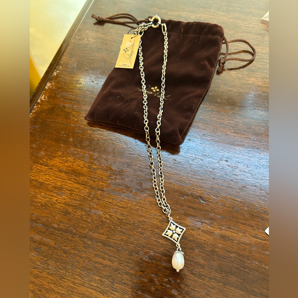 Patricia Nash Silver Necklace With Pearl Pendant And Trademark Flower Cross Nwt 30$